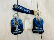 Load image into Gallery viewer, Cowboys Keychain Set
